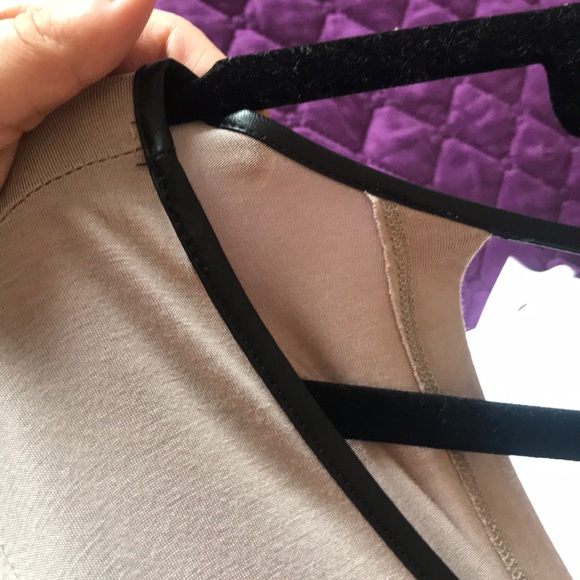 Addiction top with leather trim - Picture 3 of 3